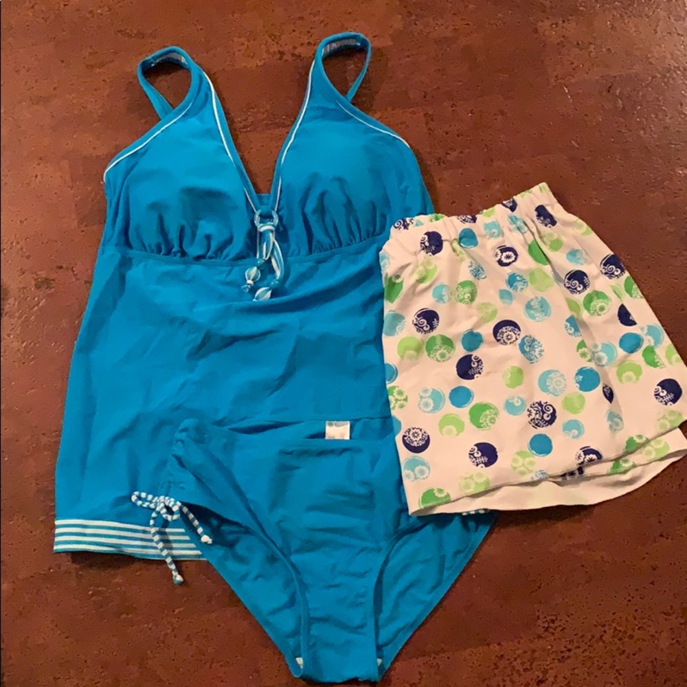 Bathing suit and skirt